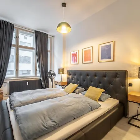 Sunny Central Apartment On Wenceslas Square By Easybnb Prague Exterior photo